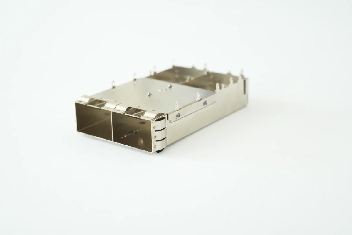 SFP+ 双口笼子连接器(2×1端口) 2